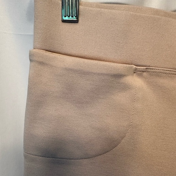 Quince Women's Ultra-Stretch Ponte Kick Flare Pants Ecru Beige Size Large - Picture 2 of 8